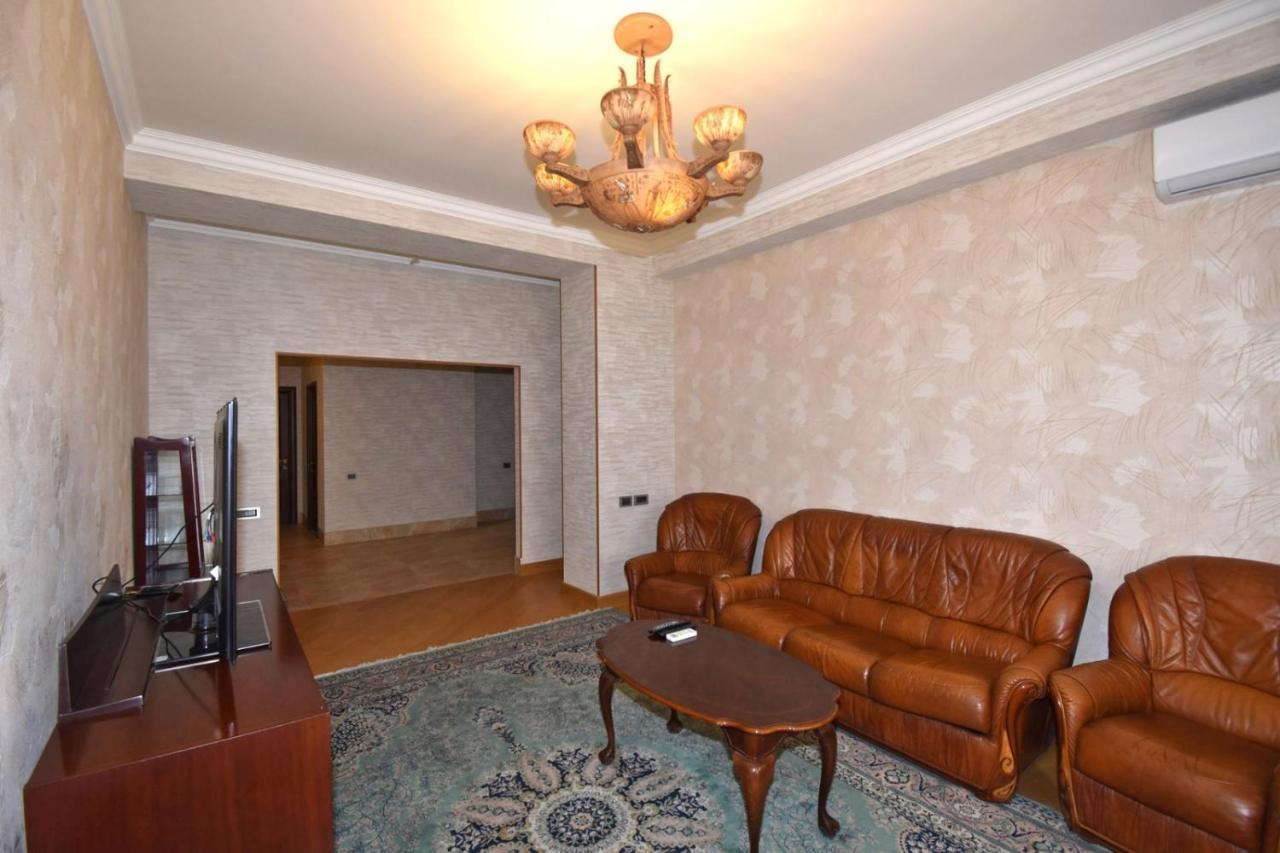 Freedom Apartments on Buzand street Jerevan Buitenkant foto