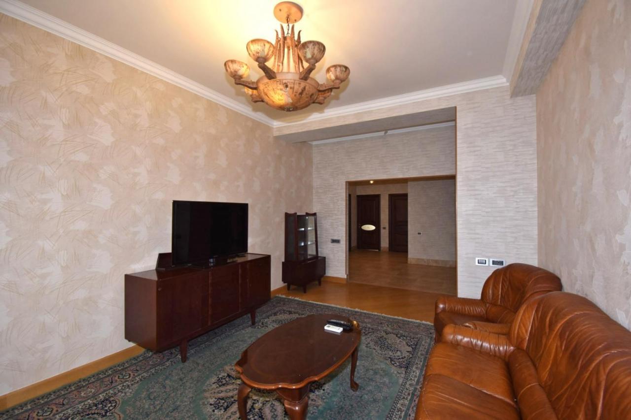 Freedom Apartments on Buzand street Jerevan Buitenkant foto